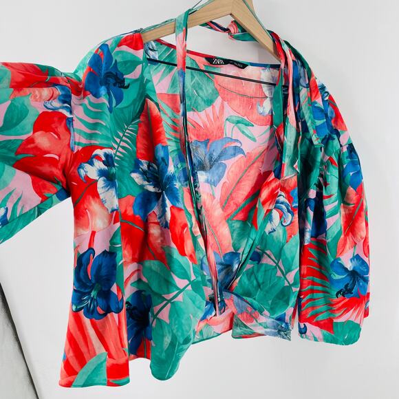 Zara Wrap Poplin Top Floral Print Blue Green Red Cropped 3/4 Sleeve Sz L - Picture 6 of 9